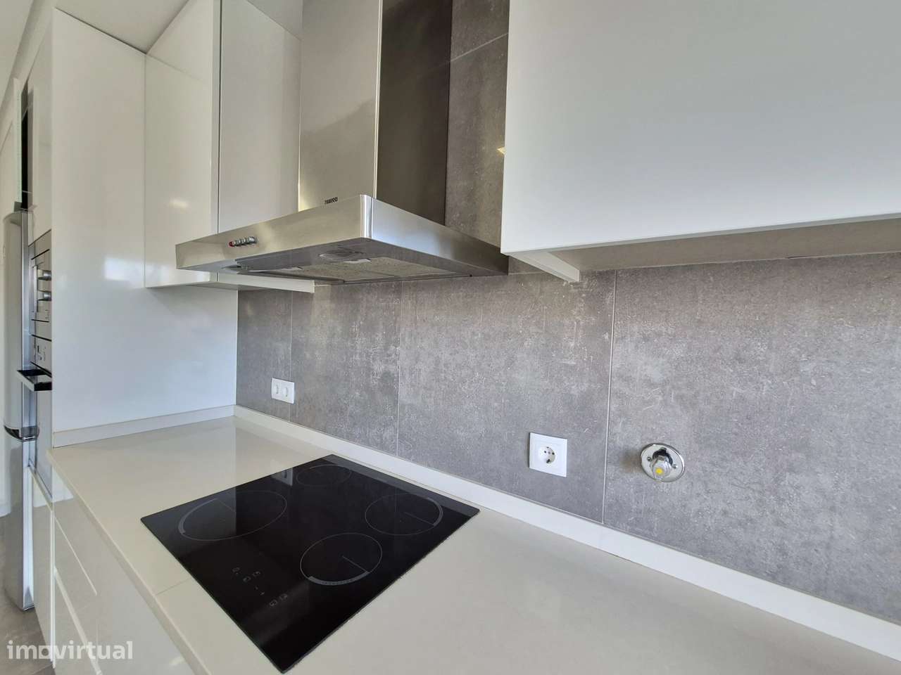 Apartamento Moderno com 2 quartos  e garagem em box – perto da Praia d - Grande imagem: 4/36