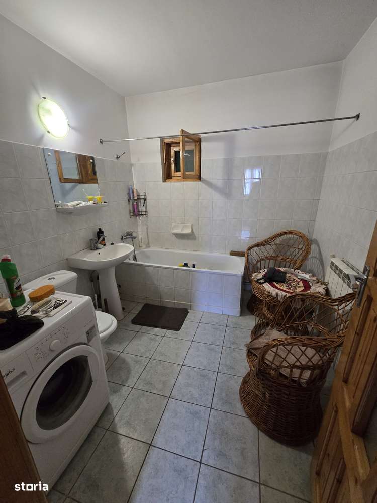 Centru- Apartament 2 camere la curte- Liber-4