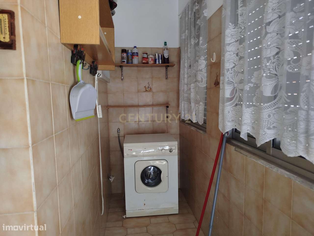 Moradia independente de 2 pisos (2xT3) com garagem | São João da Talha-23