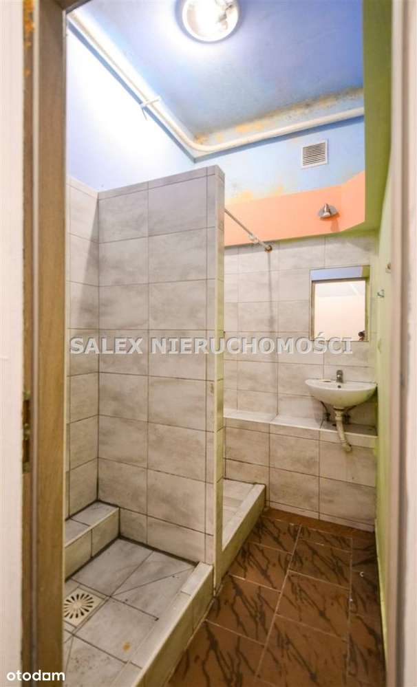 Budynek handlowo-usługowy z własnością gruntu-17