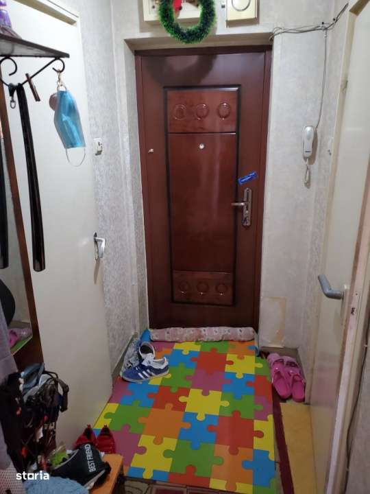 Apartament 3 camere-semidecomandat-zona Drumul Taberei - Favorit