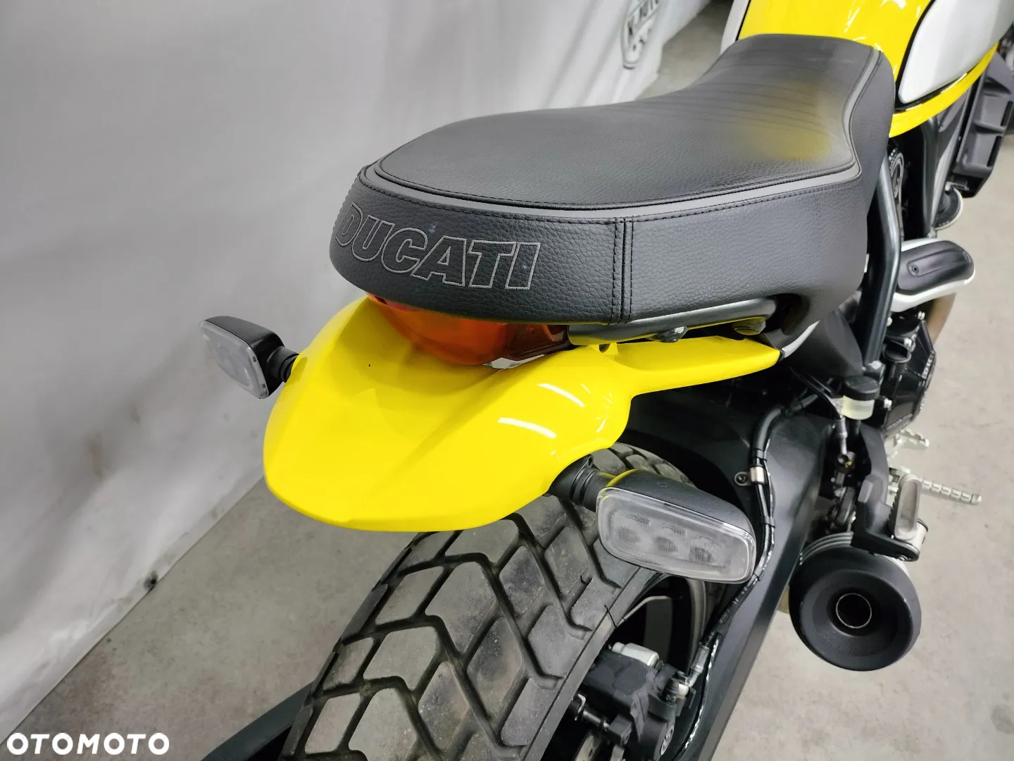 Ducati Scrambler - 12