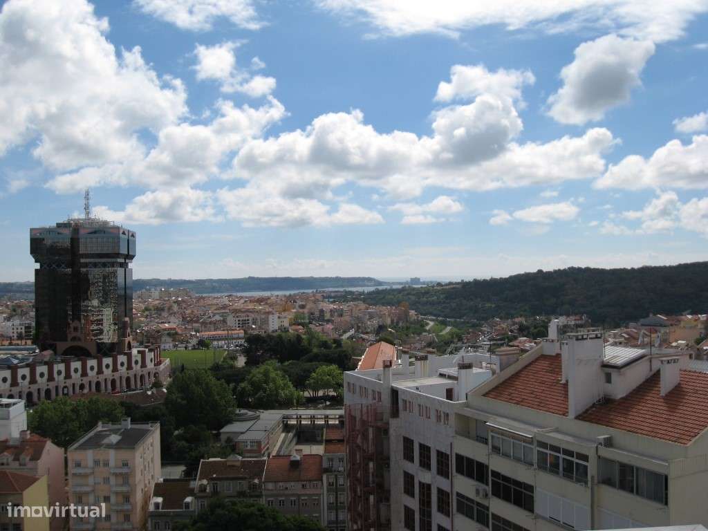 Apartamento T1, arrendamento, mobilado, junto às Amoreiras - Grande imagem: 3/20