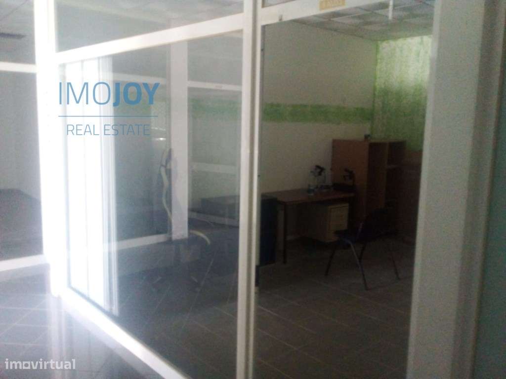 Loja com 16m2 no Samouco - Grande imagem: 5/12