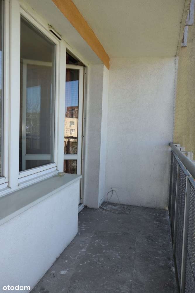 Trzy Pokoje w Niskim Bloku z Cegły-15