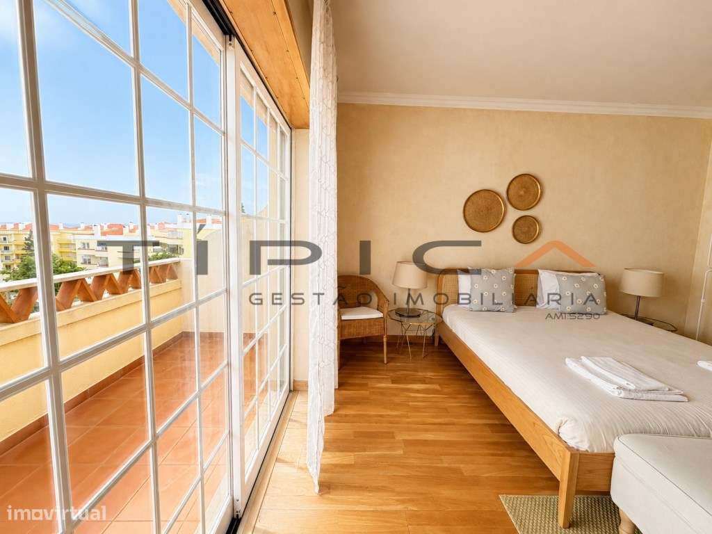 Moradia V3 com Piscina, Garagem e Vista mar-6