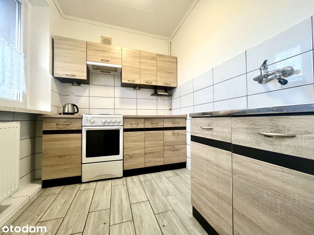 Dwupokojowe, 1 piętro z ogrzewaniem z sieci w dobrej cenie.-1