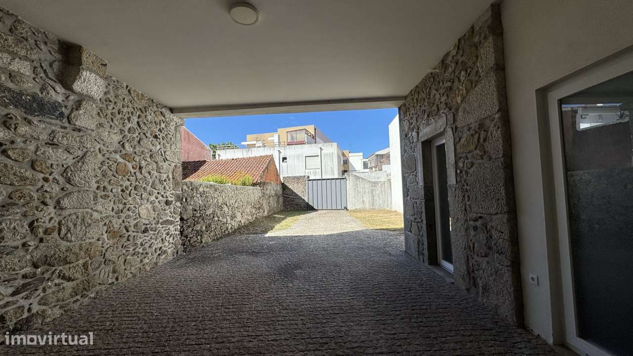 Moradia T3 no Centro de Esposende | 393 m²-18