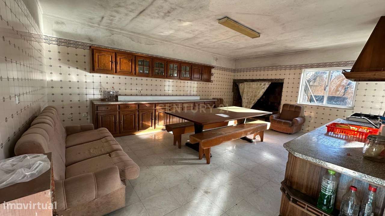 Casa para Recuperar em Oiã, Oliveira do Bairro-2