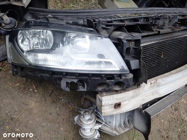 PAS PRZEDNI CHŁODNICE WENTYLATOR AUDI A3 8P LIFT  8P0807113F  8P0805608 - 17