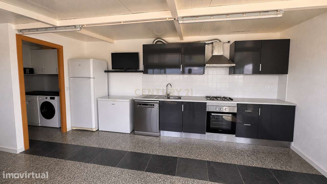 Moradia T3  com 180 m², a apenas 8 km da Ericeira.-40