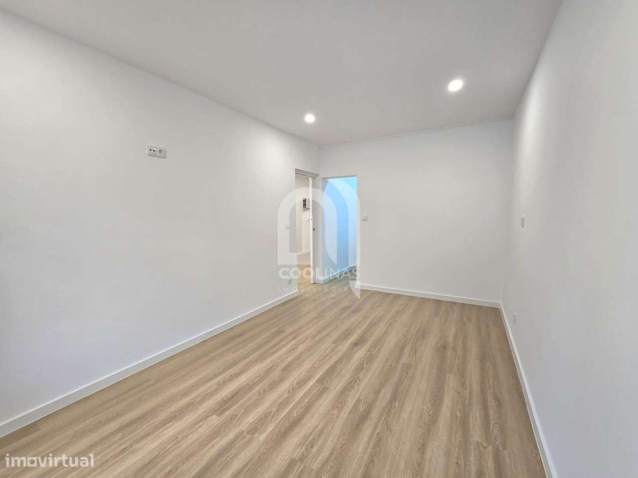 Apartamento T3 Renovado, com logradouro, Cruz de Pau-20