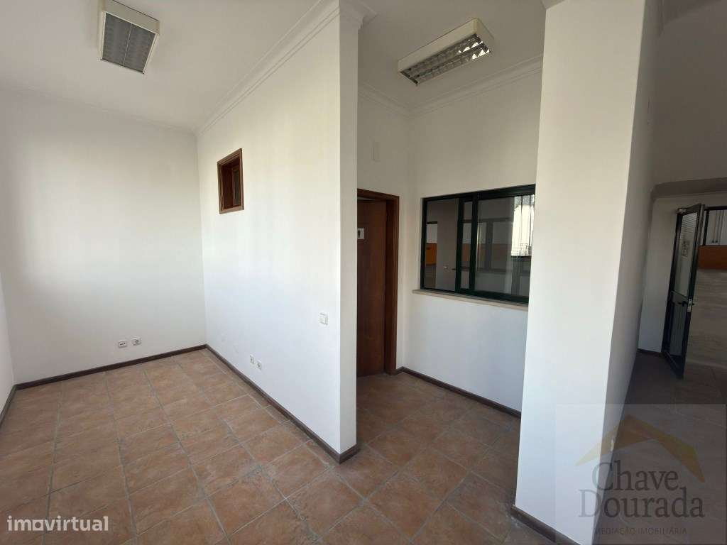 Dois armazéns - Taveiro-9