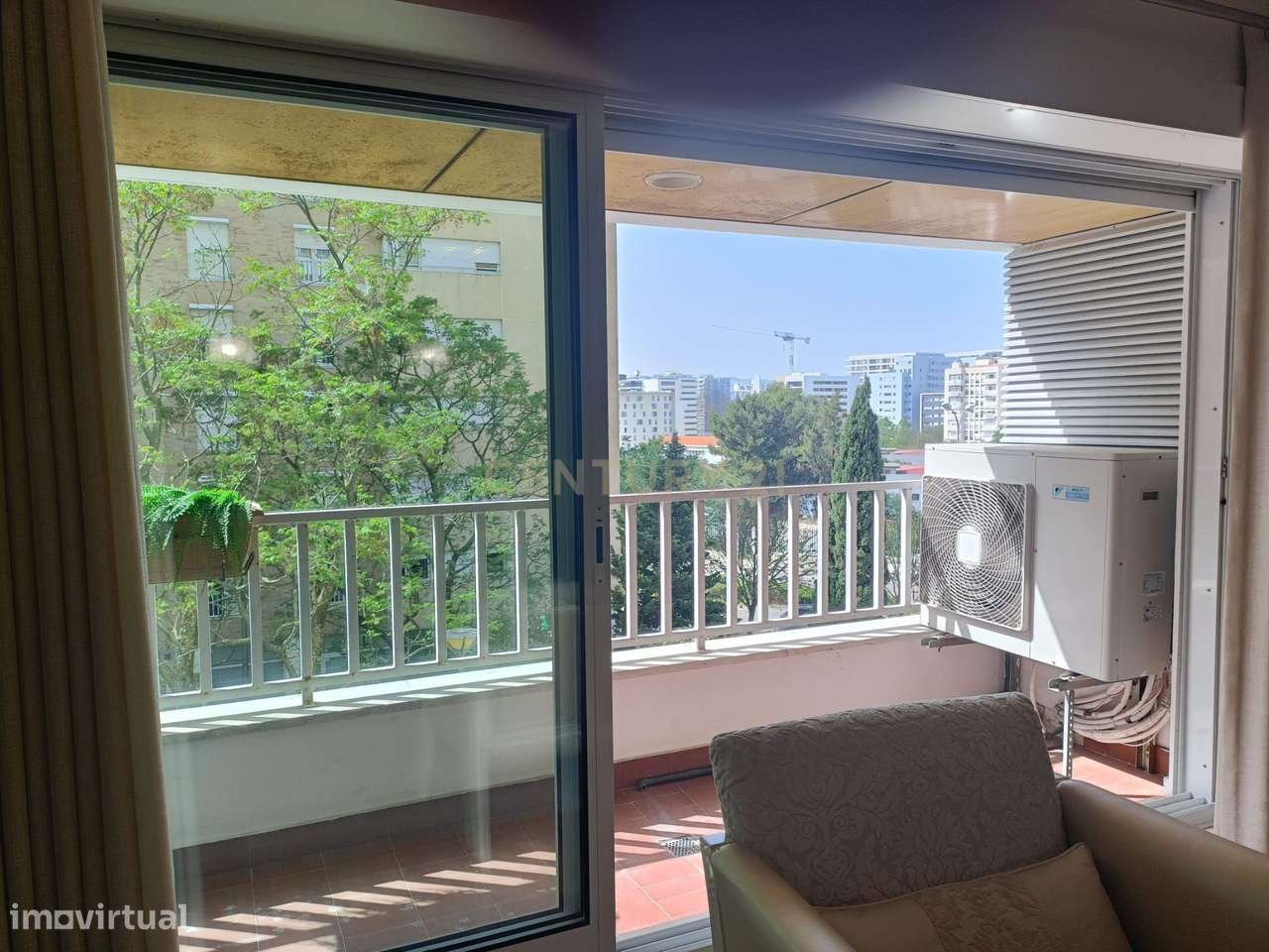 Apartamento T3 moderno junto ao Parque das Conchas-28