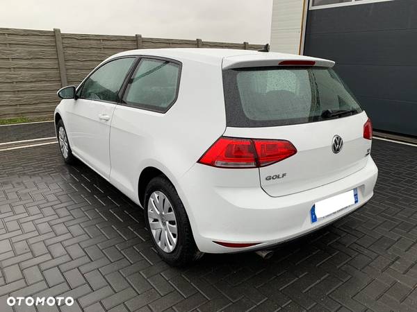 Volkswagen Golf 1.6 TDI BlueMotion Comfortline - 2