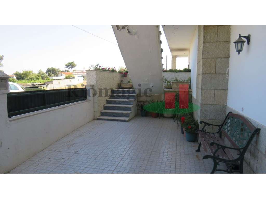 Moradia e Padaria em Rio Maior - Grande imagem: 4/44