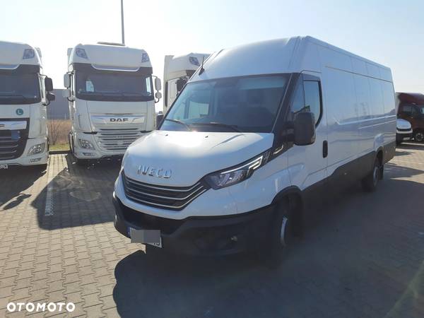 Iveco 35S18A8V - 1