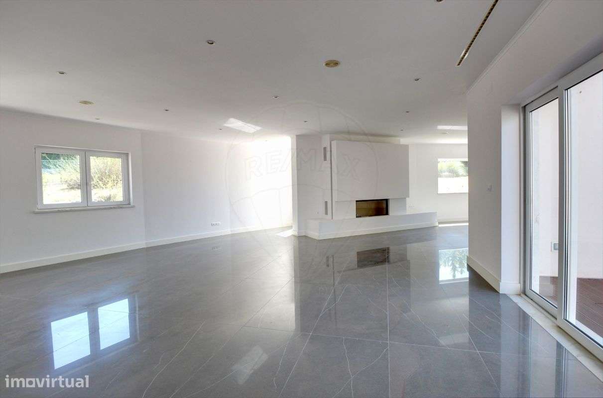 Moradia T4 para venda-11