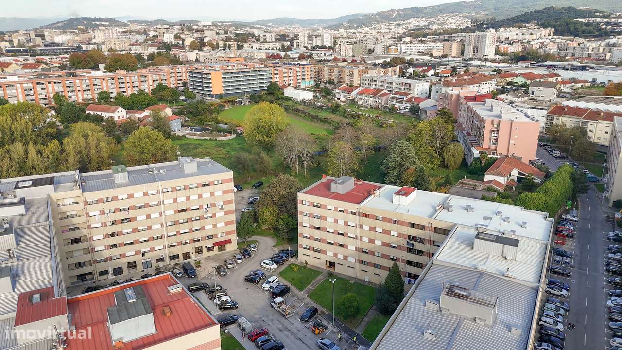 Apartamento T3 em Ferreiros, Braga-37