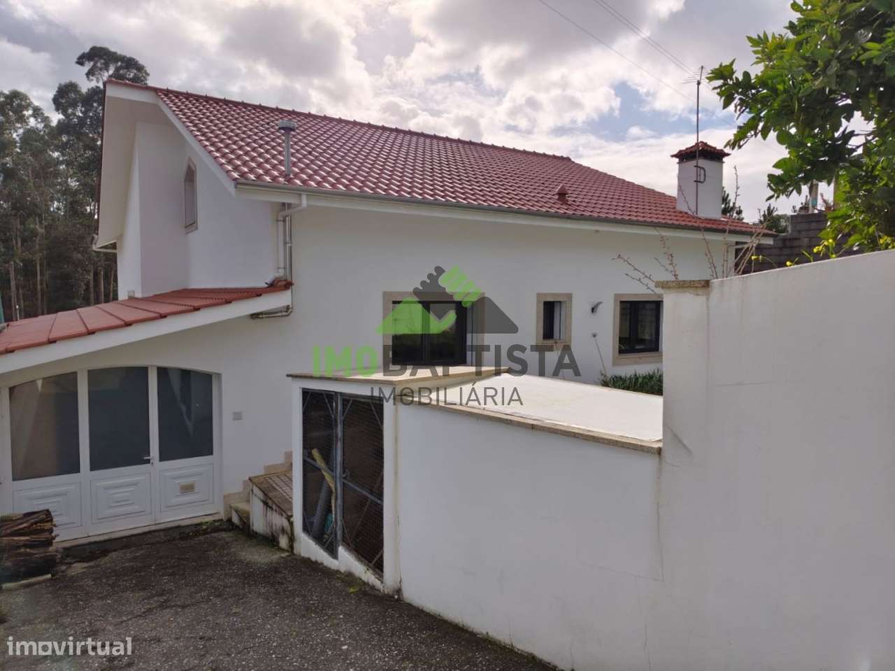 Moradia V3 Isolada em Lobão-17