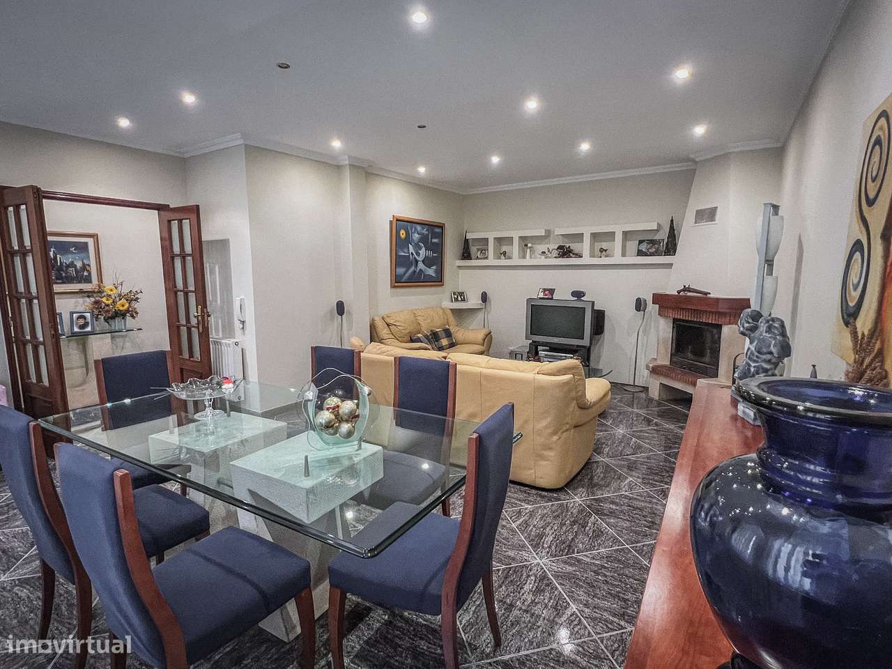 Moradia T4 no Centro de Santo Tirso com Terraço e Jardim - Grande imagem: 5/27