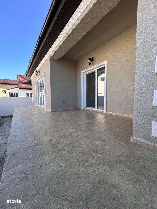 Casa compusa din 4 camere de vanzare, situata in Valu lui Traian - Imagine principală: 3/19