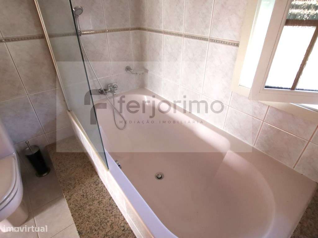 Espetacular Moradia Isolada T4-44