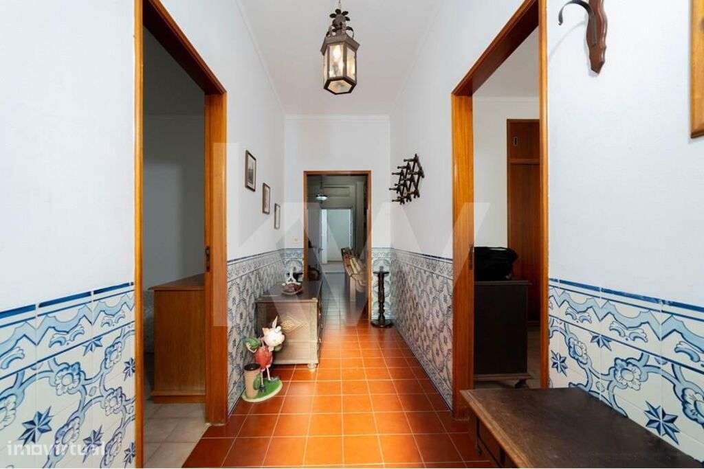 Moradia T5 a poucos minutos do centro de Vila Real Santo António - Grande imagem: 2/55