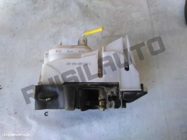 Fechadura Porta Trás Direita 6n483_9016c Vw Polo (6n2) 1.4 16v - 1