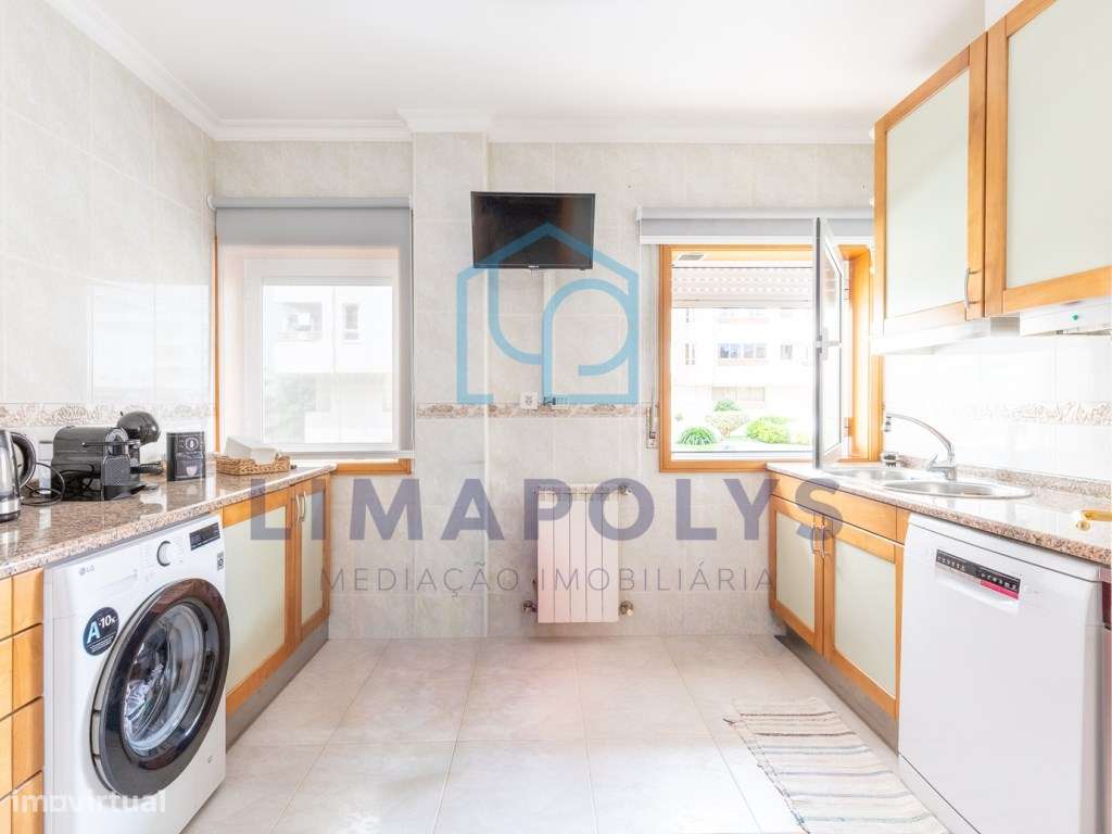 Apartamento T1 com lugar de garagem e arrecadação-6