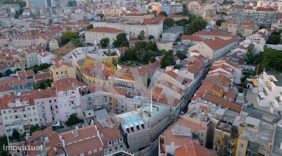 Apartamento T2 Elegante e Sofisticado em Lisboa - Grande imagem: 3/37