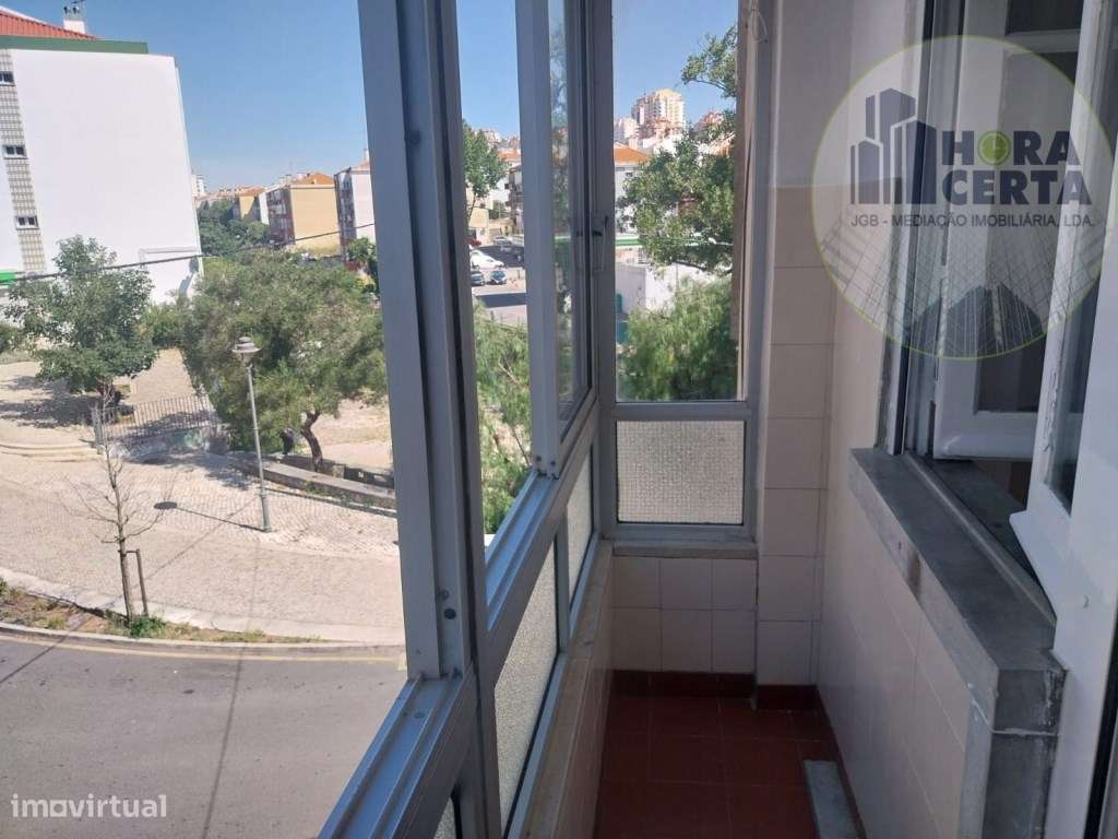 Apartamento T4 nas Mercês!-24