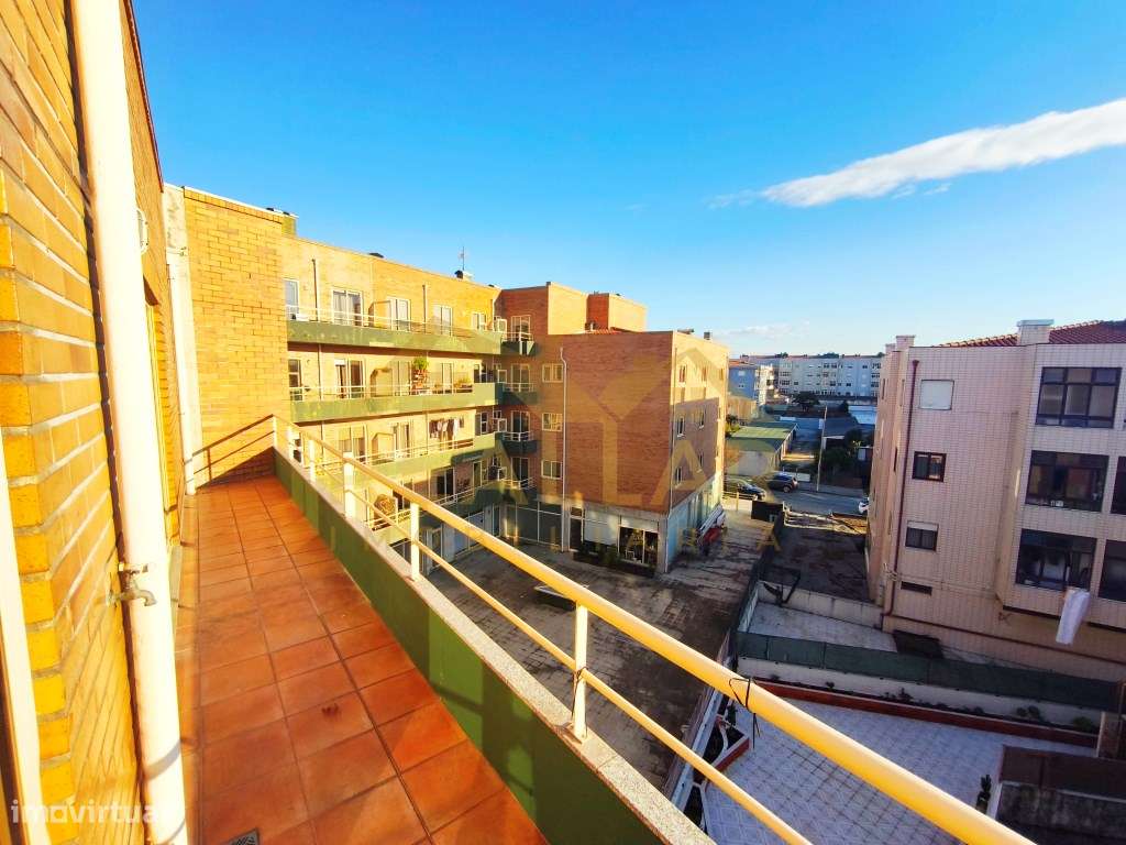 T2 Excecional com Vista Mar, Garagem Fechada e Localização Imbatível! - Grande imagem: 4/26