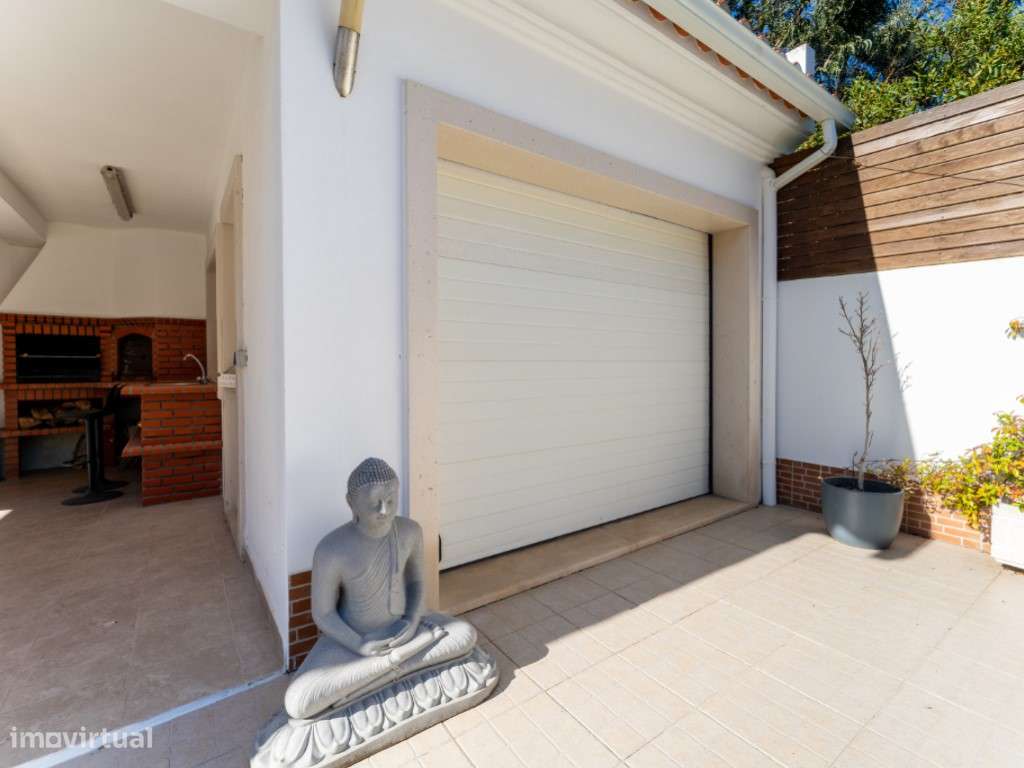 Moradia com Piscina, Jardim e Garagem no Nadadouro, Caldas da Rainha-23