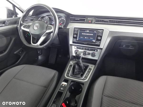 Volkswagen Passat 1.5 TSI EVO Essence - 23