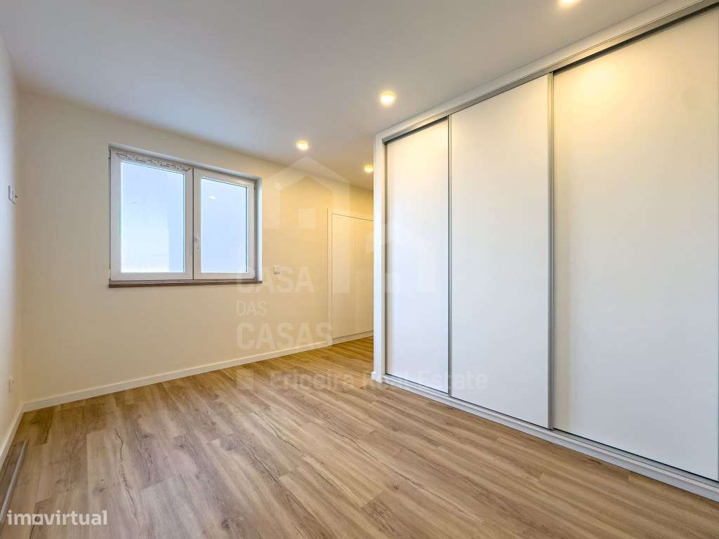 Vende Moradia T4 - Santa Cruz 5 km, A Casa das Casas-28
