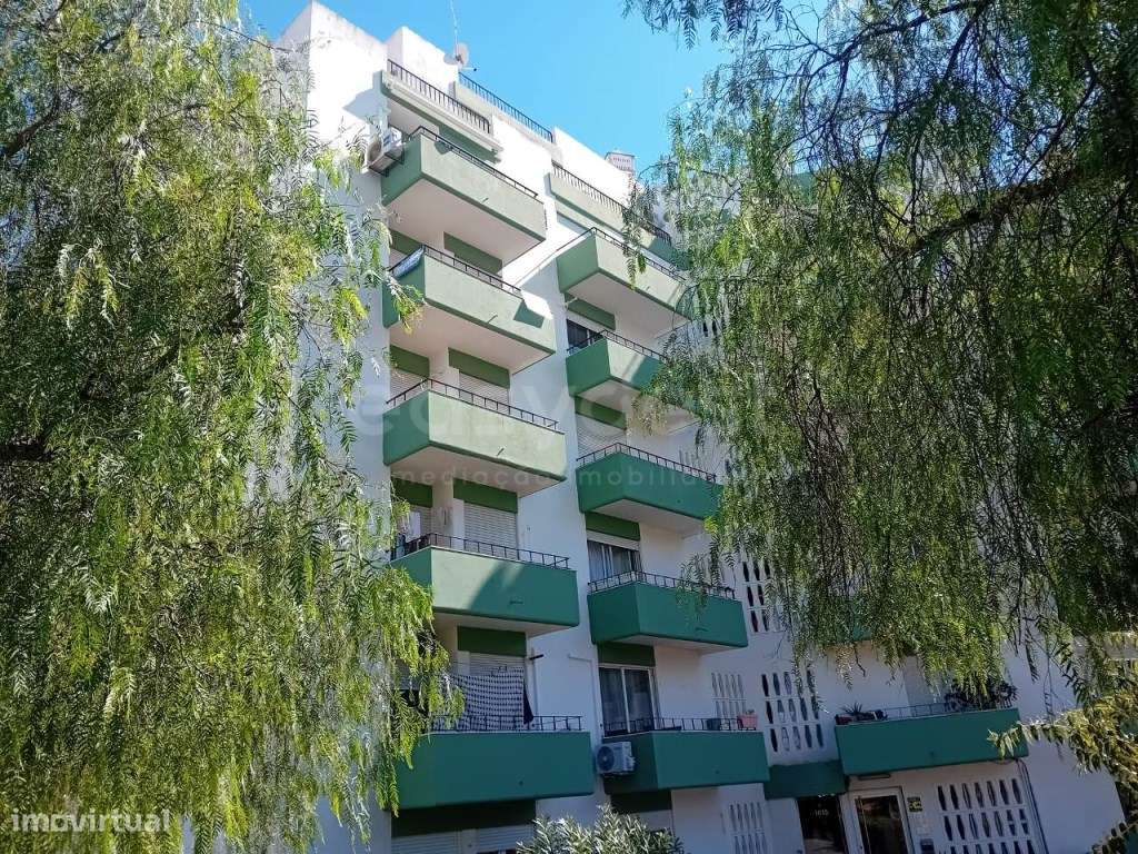 Apartamento T2 no centro de Portimão com varandas e vista para a Serra - Grande imagem: 4/15