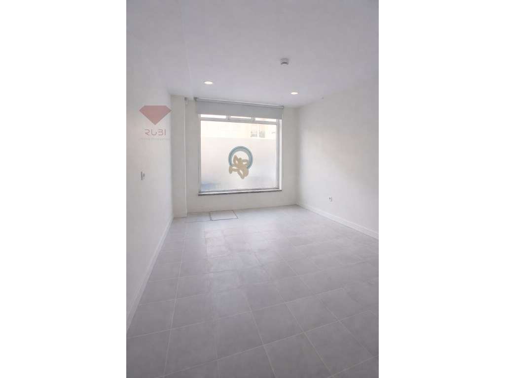 Escritório Privativo - 14m2 - Centro de Escritórios da Quinta do Conde - Grande imagem: 2/7