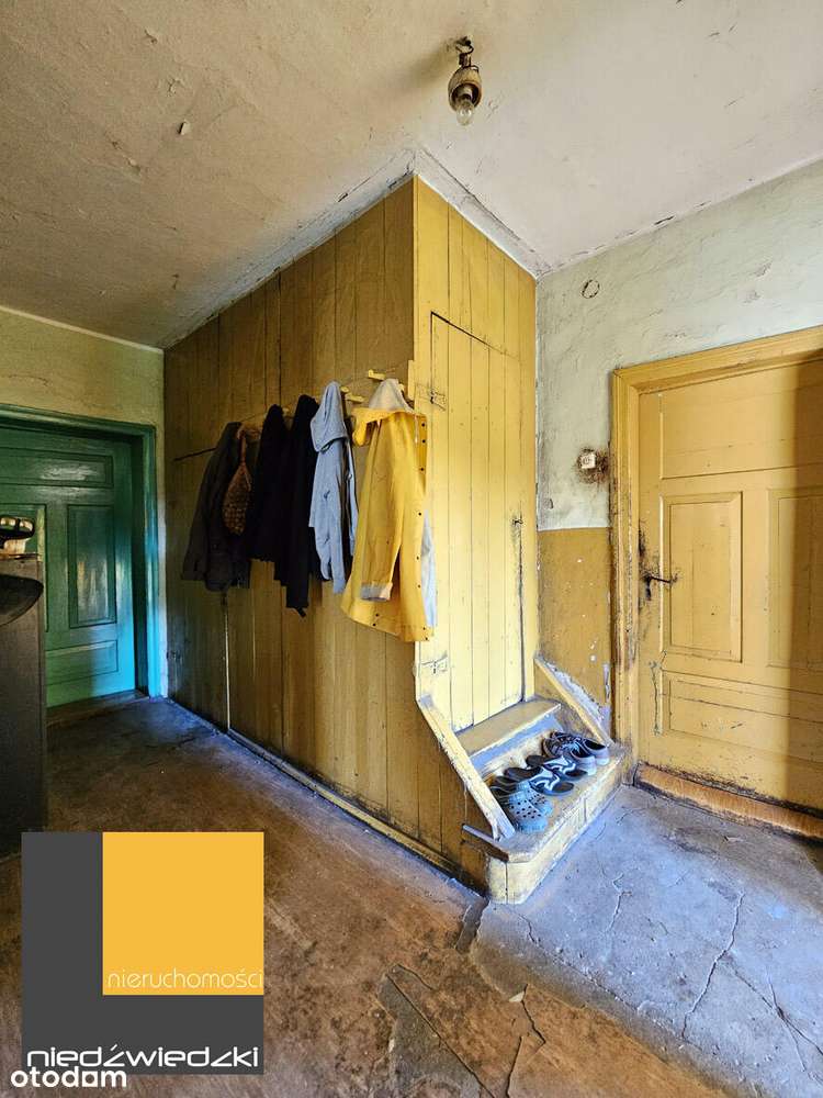 Dom do remontu z budynkami gospodarczymi!-10