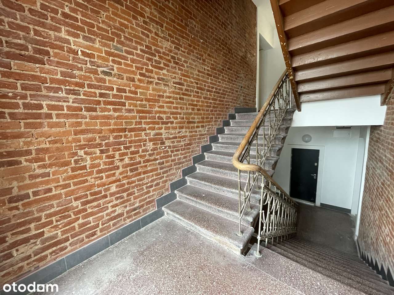 Kompaktowa kawalerka z antresolą Miejsce  postojowe-13