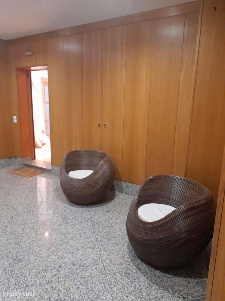 Quarto - localizado em Santa maria da feira - Grande imagem: 3/10