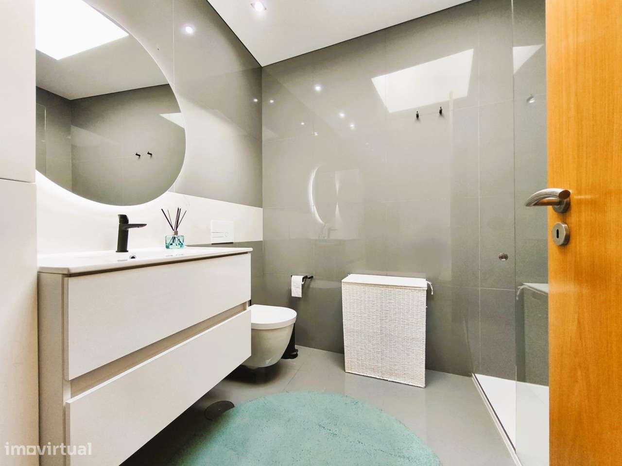 Moradia T3+1 (Centro Póvoa de Varzim a 300m da praia)-33