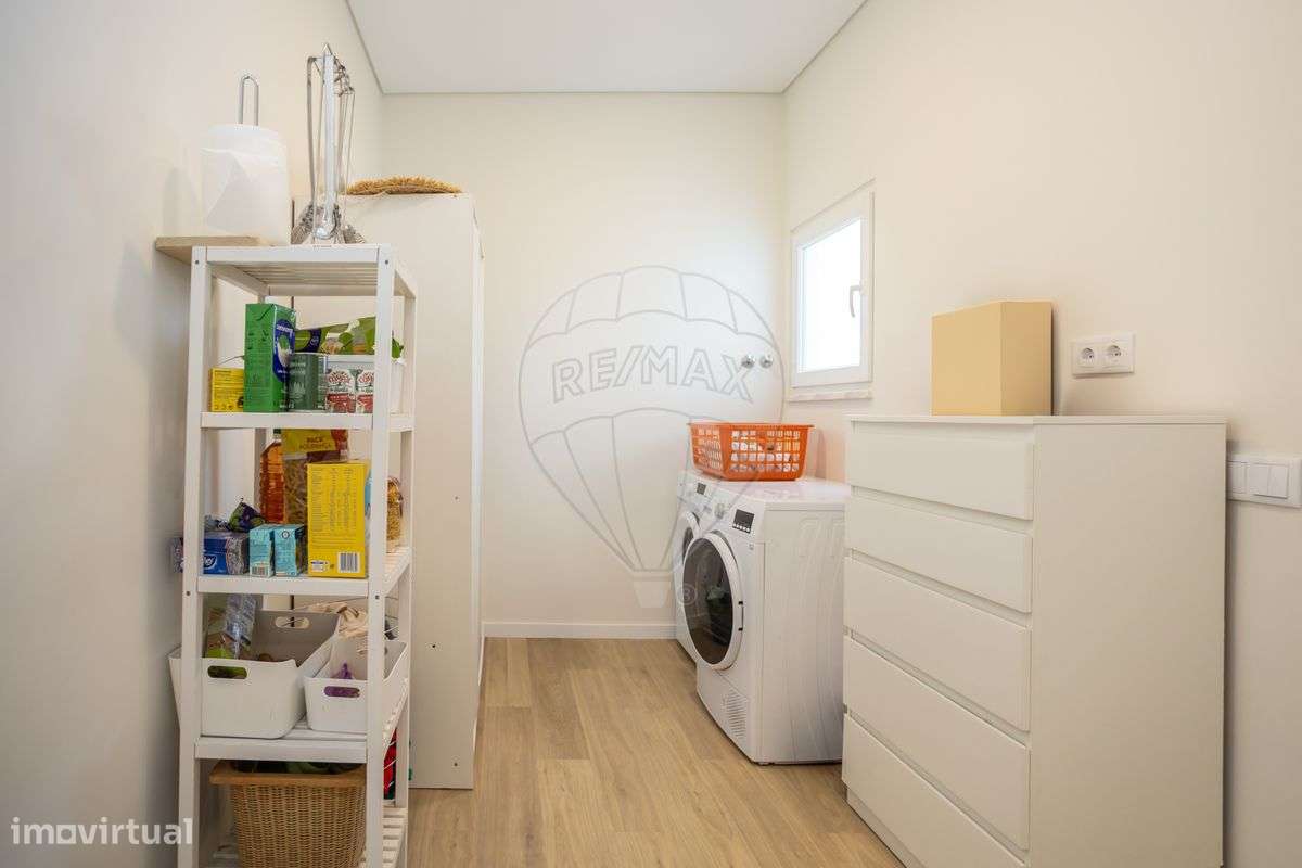 Moradia T4 para venda-10