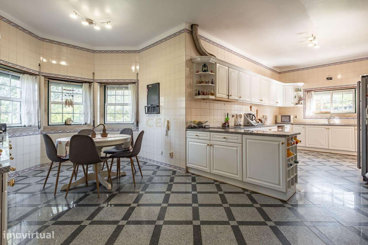 Moradia rodeada pelo campo-12