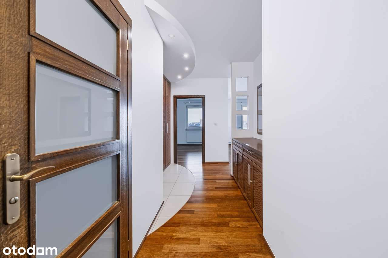 3 pokojowy apartament/ ostatnie piętro/ taras/ prywatny garaż/ Bielany
