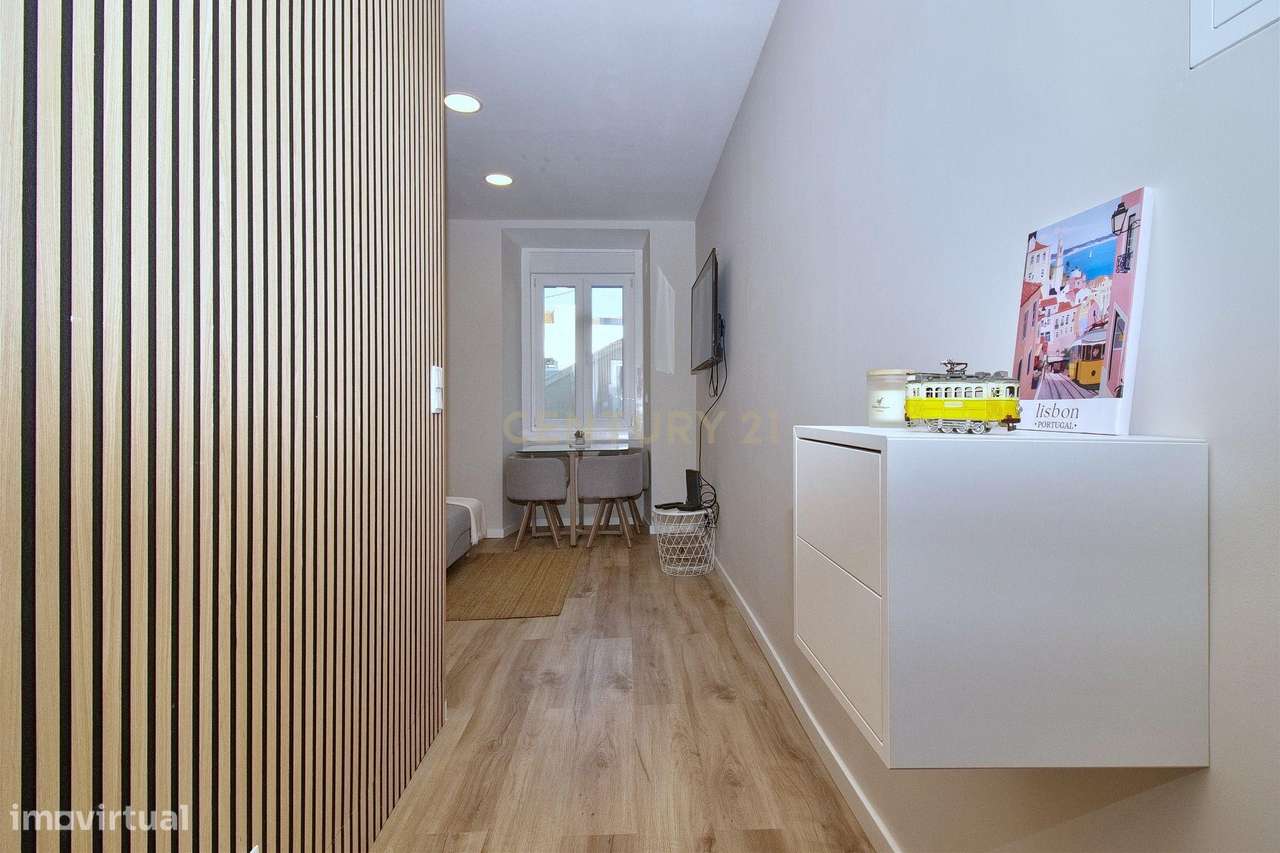 Apartamento T1 Renovado para Arrendamento – Rua do Olival, Lisboa - Grande imagem: 1/14