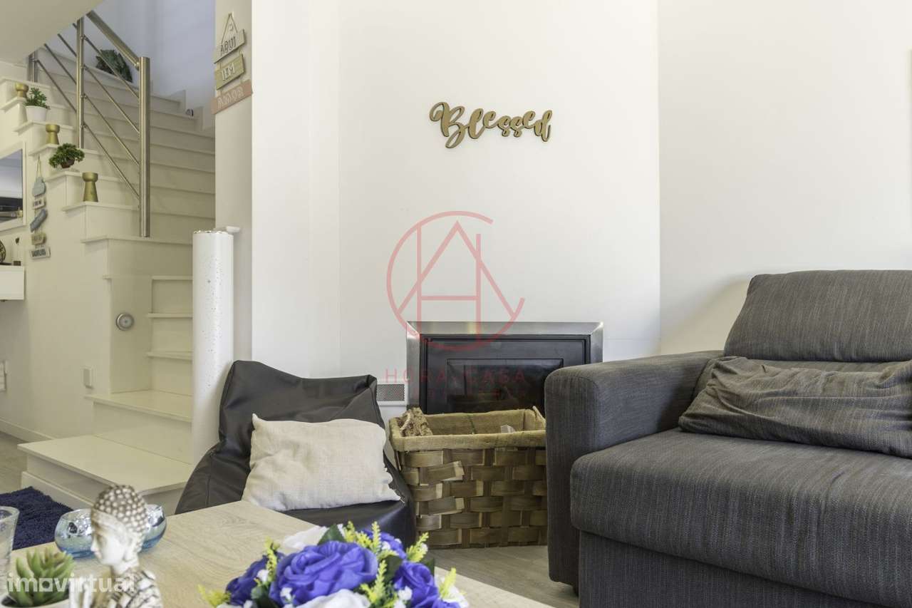 Moradia T4 geminada — 3 pisos de conforto e versatilidade - Grande imagem: 2/35