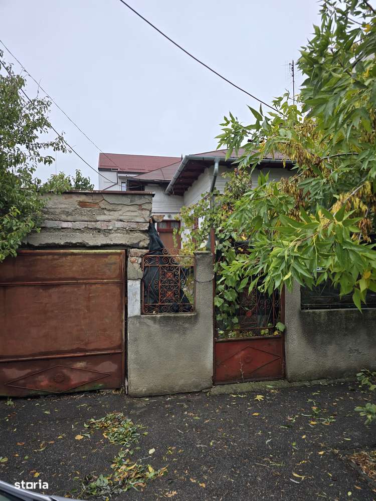 Casă De Vânzare cu 3 camere in zona București-noi sec.1 - Imagine principală: 5/5