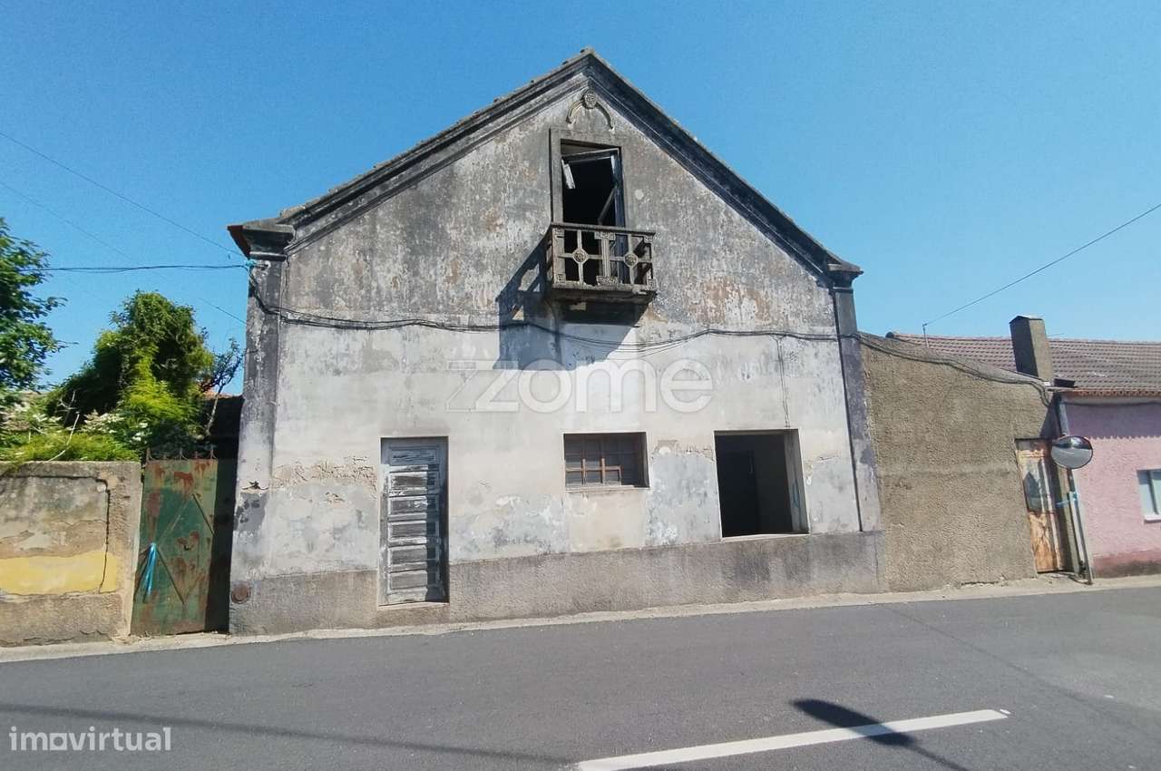 Moradia Para Recuperar Na Rua Do Cabeco Fermentelos Agueda