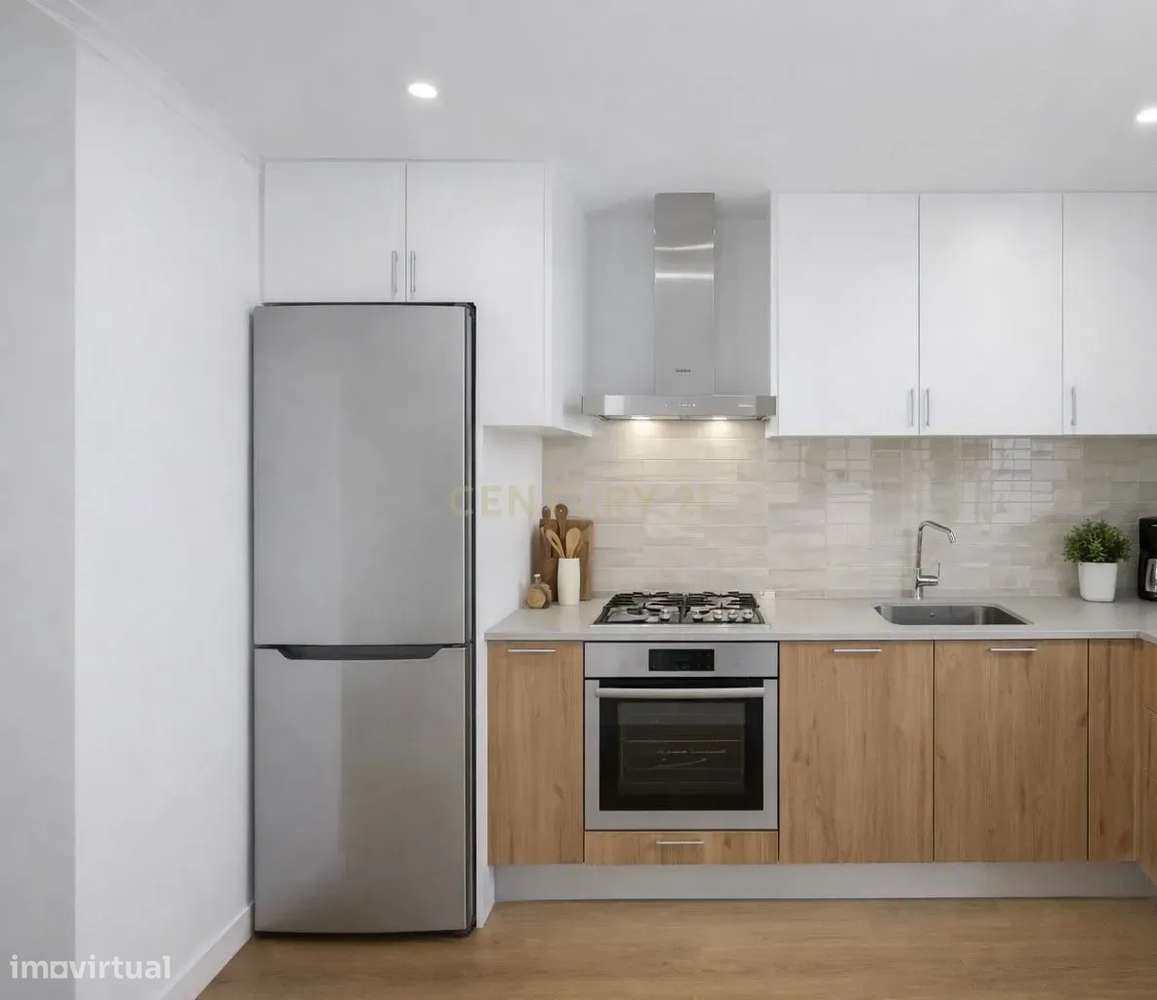 Garagem transformada em T1 Duplex – Totalmente remodelada - Grande imagem: 2/8